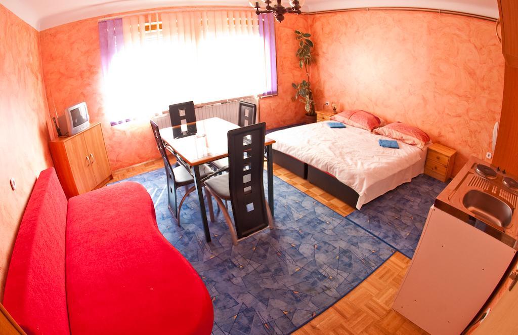 Guest House Pikapolonca Maribor Værelse billede