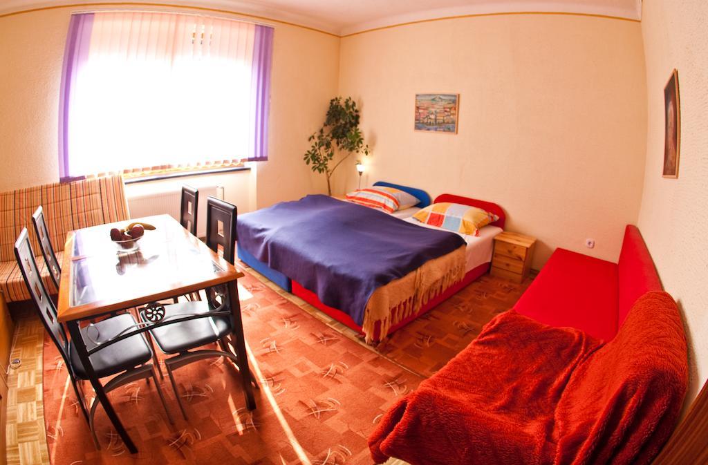 Guest House Pikapolonca Maribor Værelse billede